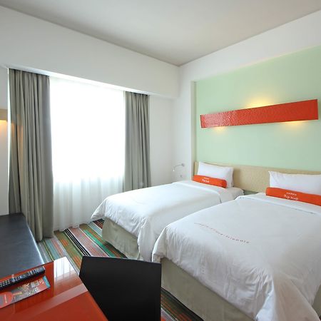Harris Hotel & Convention Festival Citylink בנדונג מראה חיצוני תמונה