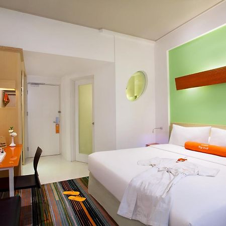Harris Hotel & Convention Festival Citylink בנדונג מראה חיצוני תמונה