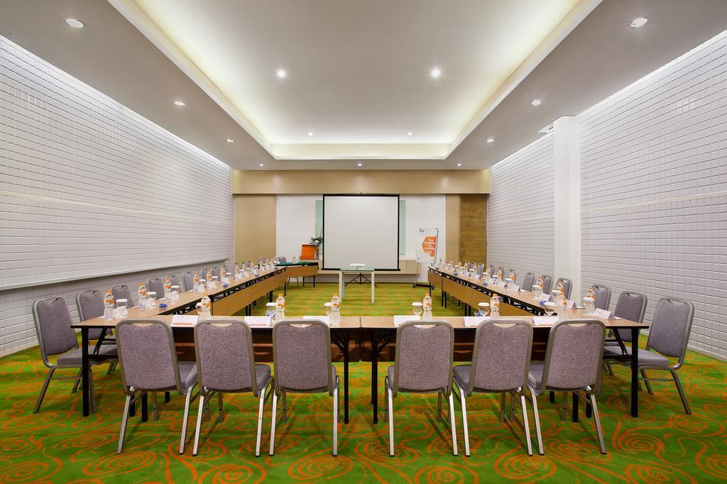 Harris Hotel & Convention Festival Citylink בנדונג מראה חיצוני תמונה
