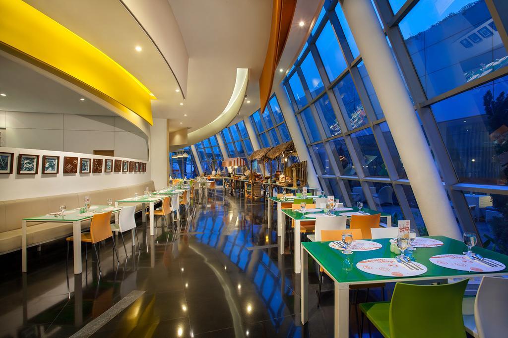 Harris Hotel & Convention Festival Citylink בנדונג מראה חיצוני תמונה